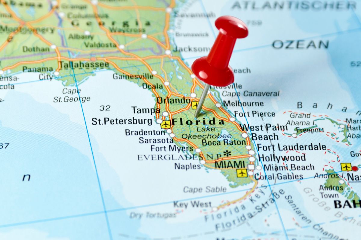 How Far is Cuba from Florida