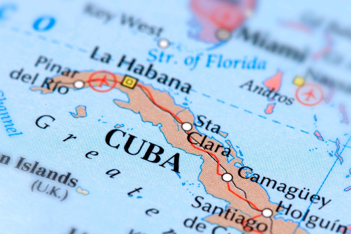 How Far is Cuba from Florida