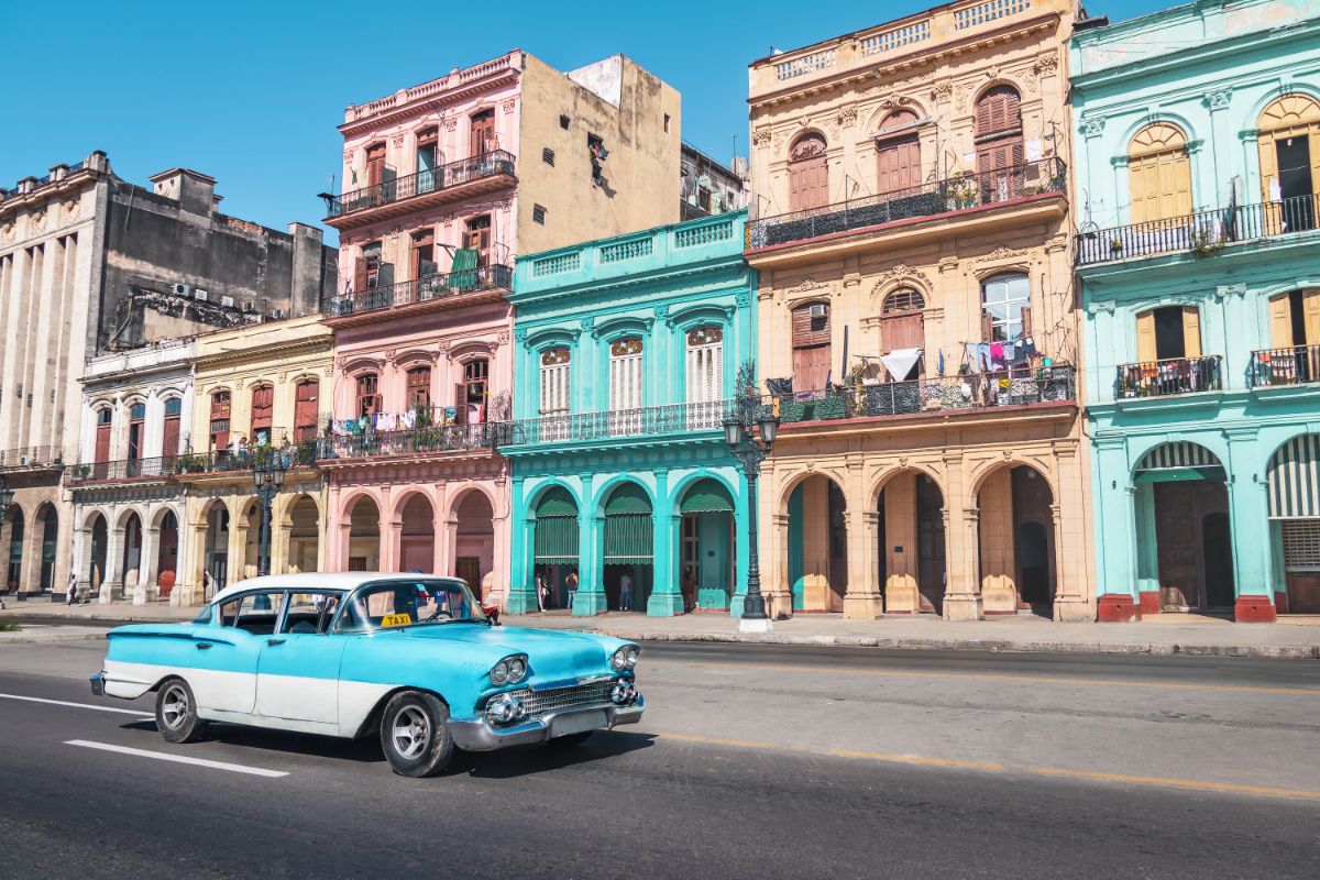 How Far Is Cuba From Dominican Republic?